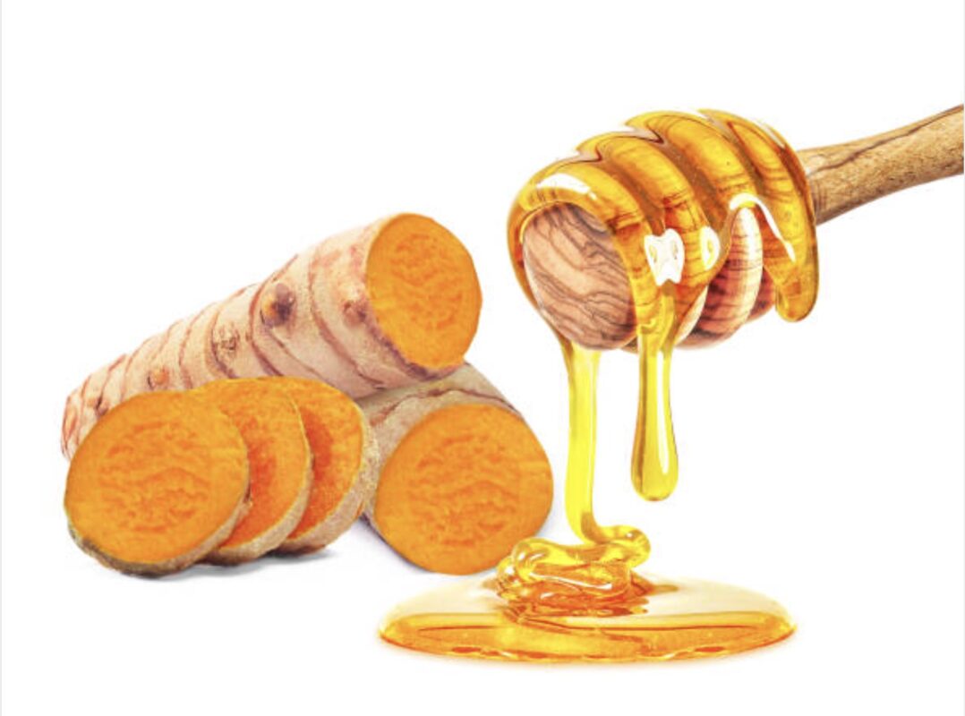 מסכת דבש וכורכום honey and turmeric mask