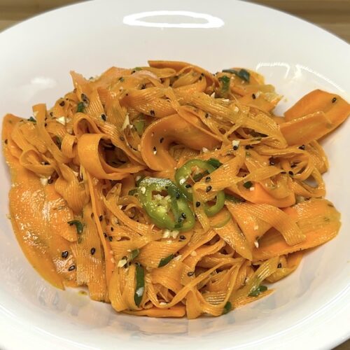 סלט גזר רטינול אסייתי Retinol Carrot Salad