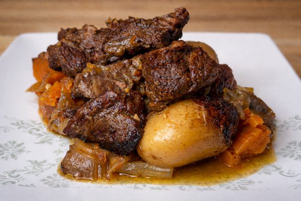 Boneless Beef Short Ribs תבשיל בשר צלעות ללא עצם